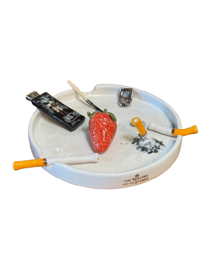 Rolling and the Stoned, Large Strawberry Ciggy Ashtray