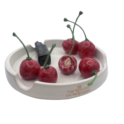 The Rolling and the Stoned, Small Cherry and Lipstick Ashtray