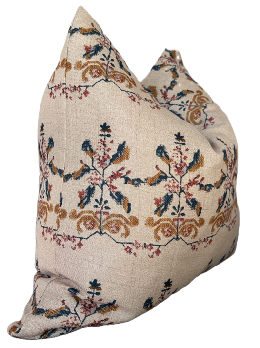 Oiseau Pillow