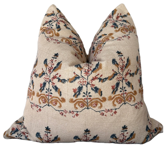Oiseau Pillow
