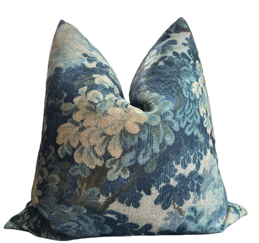 Nora Pillow
