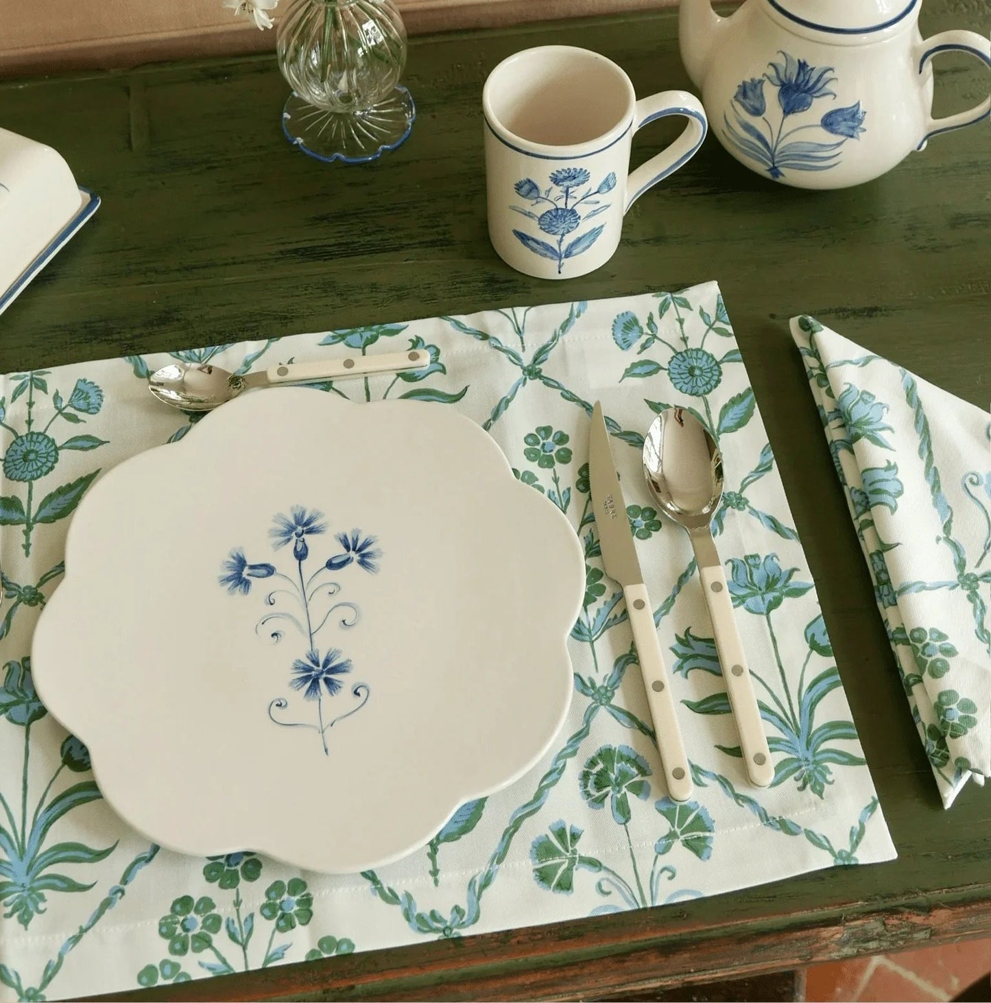 La Cérémonie Scalloped Dinner Plates